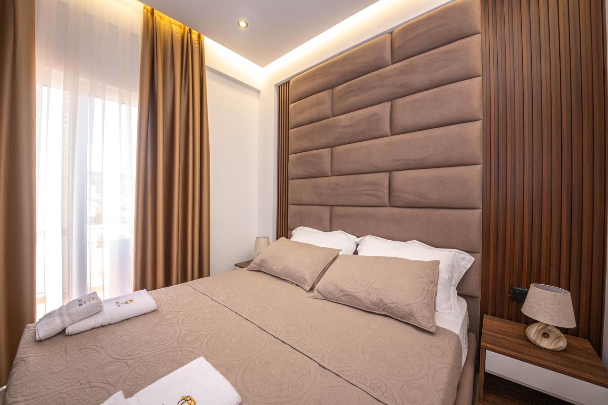 קסאמיל Hotel New Crystal מראה חיצוני תמונה