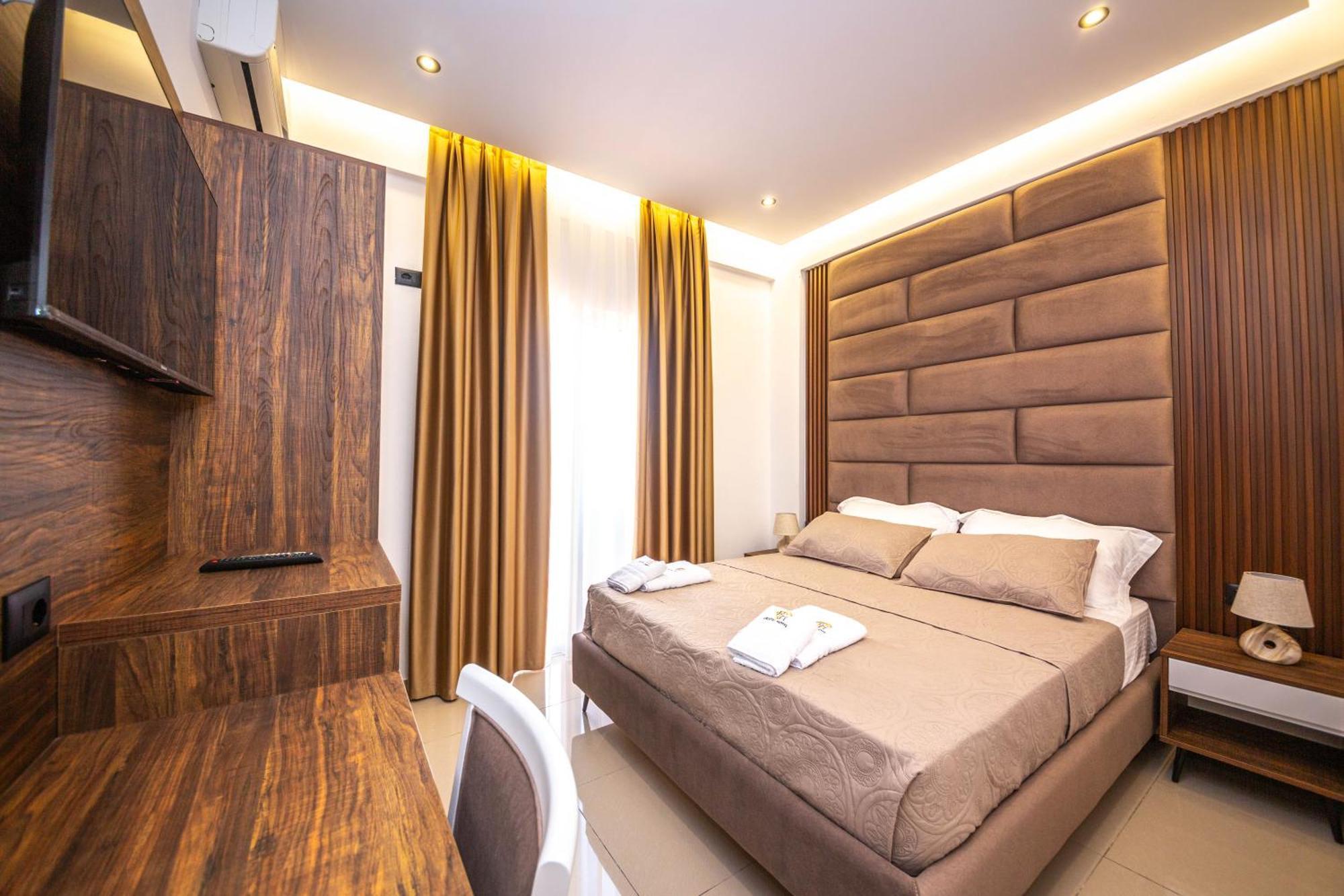 קסאמיל Hotel New Crystal מראה חיצוני תמונה
